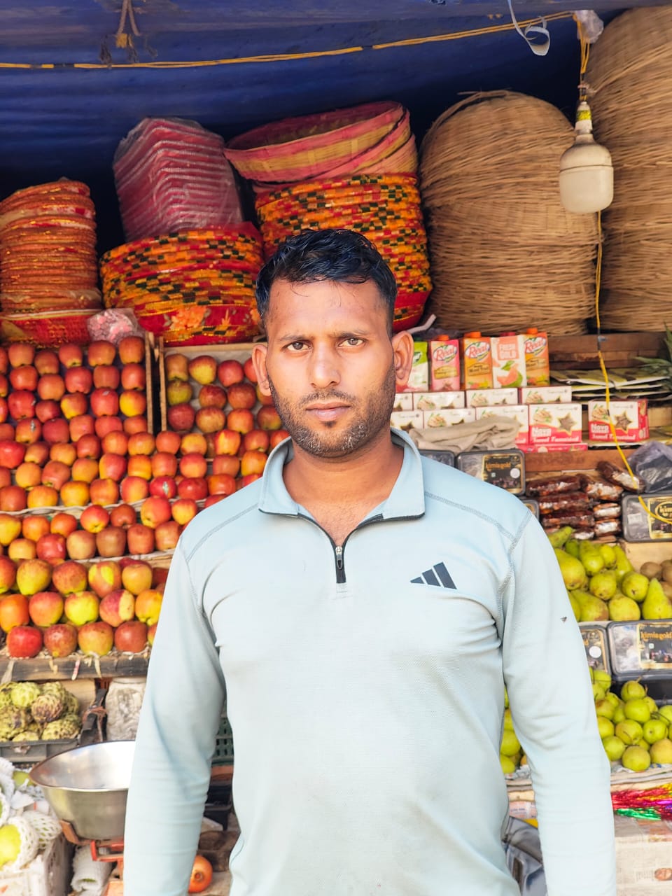 Amit Fruit Shop (Kalyanpuri)